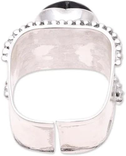 Vista 2 de NOVICA Onyx Anillo en forma de corazón de plata de ley 925, Romance Beckons