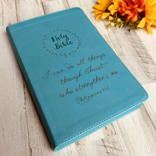 Vista 3 de Biblia NIV personalizada: Crea tu propio diseño grabado personalizado con un diseñador, Biblia Sagrada NIV Value Thinline Azul Nueva Versión