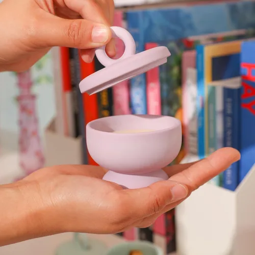 Vista 8 de Boowan Nicole Tarro de vela de hormigón de cáliz Molde de silicona Soporte de vela de cemento con tapas, recipientes de molde para suministros