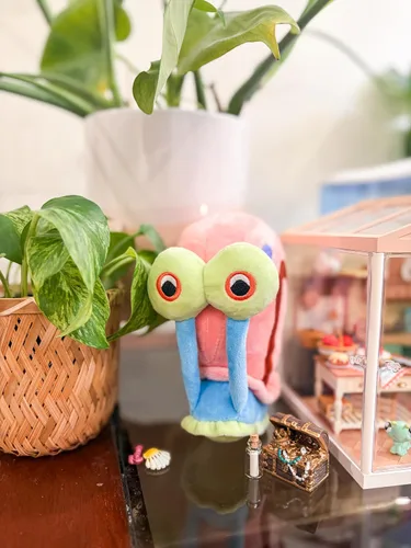 Vista 3 de Youtooz Gary el Caracol Adhesivo 15 centímetros de Bob Esponja Pantalones Cuadrados - Peluche Magnético Suave Coleccionable - Linda Colección