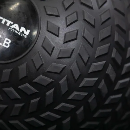 Vista 3 de Titan Fitness pelota de caucho Tread Slam, rebote muerto, peso para el entrenamiento - lanzar, atrapar, golpear, girar
