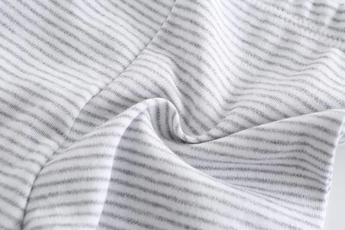 Vista 9 de Conjunto de 19 piezas de ropa esencial para regalo de canastilla de bebé unisex