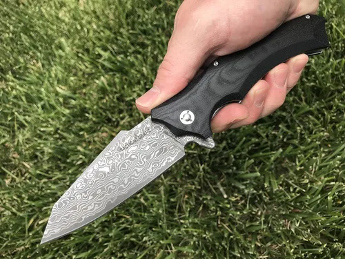 Vista 6 de TACTICAL GEARZ Cuchillo de bolsillo de acero de Damasco, cuchillo plegable EDC con mango G10, cuchillo de transporte diario de hoja de damasco de 67