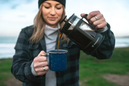 Vista 3 de Stansport Enamel Coffee Mug with Stainless Steel Rim – Durable Camping Cup for Coffee, Tea & Hot Cocoa – For Backpacking, Hiking & RV – Classic
