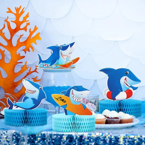 Vista 4 de 9 piezas de decoración de fiesta de cumpleaños de tiburón, centros de mesa de panal de abeja de tiburón, decoración temática de tiburones oceánicos
