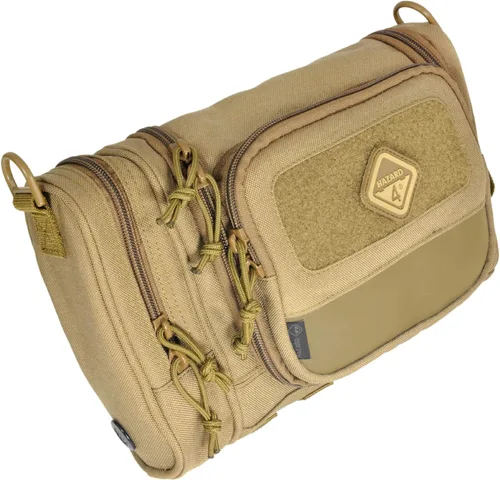 Vista 10 de Reveille(TM) Hazard 4(R) Bolsa resistente para equipo de aseo y elementos de tocador., negro