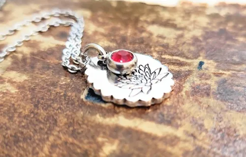 Vista 35 de Birth Month Flower and Birthstone Necklace