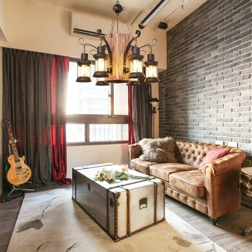 Vista 2 de OUKANING Lámpara colgante de madera envejecida, estilo retro, rústica, línea de luz de techo de suspensión industrial que se puede ajustar para mesa