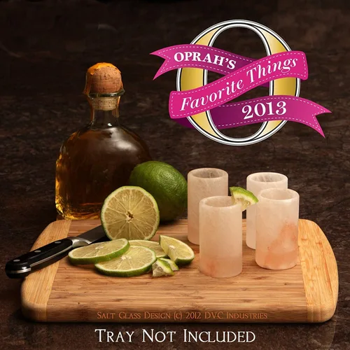 Vista 2 de Vasitos de trago hechos de sal del Himalaya Spice Lab, para amantes del vino, Rosa Simplemente vierte, dispara y muerde una lima, naturalmente