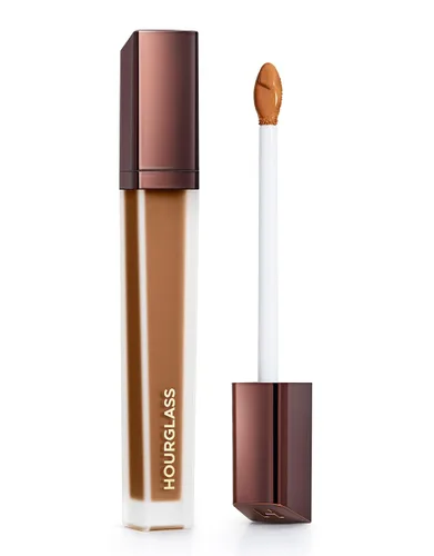 Vista 45 de Hourglass Corrector de aerógrafo Vanish. Corrector ligero e impermeable para un aspecto natural con aerógrafo