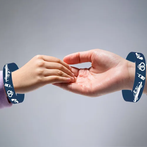 Vista 3 de 48 pulseras de goma para fiestas de policía, suministros de regalos de fiesta de cumpleaños de policía, decoraciones de graduación, Halloween, bolsa