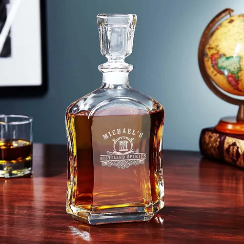 Vista 6 de Juego de decantador de whisky personalizado y vasos de whisky en caja hecha a mano