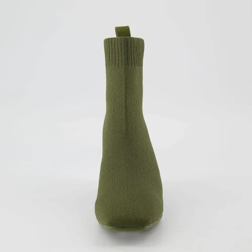 Vista 3 de CUSHIONAIRE Botas Milo Stretch para mujer + espuma viscoelástica, anchos disponibles