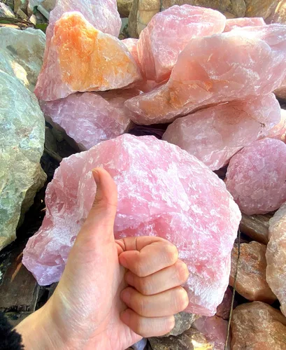 Vista 5 de QINJIEJIE Varias piedras de cristal en bruto 10 colores piedras de cristal curativas 1" piedras preciosas grandes a granel para voltear, cabinas