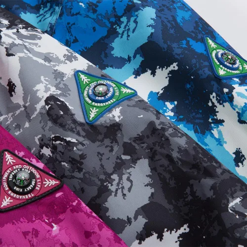 Vista 4 de Mallimoda Chaqueta impermeable con capucha para niños con cremallera