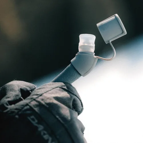 Vista 3 de HydraPak ArticFusion Tube - Tubo aislado para bebidas (1/4 pulgadas de diámetro) - Liberación rápida, alto flujo, autosellado, reemplazo de depósito