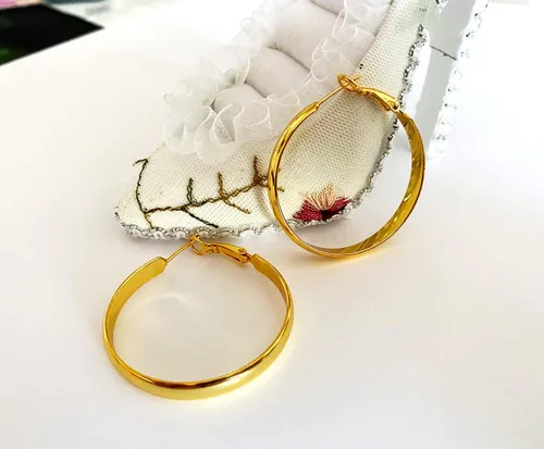 Vista 6 de Aretes de aro chapados en oro de 18 quilates, aretes redondos