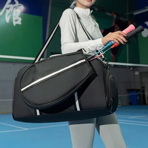 Vista 5 de Bolsa de gimnasio deportiva grande con zapatos y bolsillos húmedos y secos, funda de paleta para hombres y mujeres, accesorios deportivos, bolsas