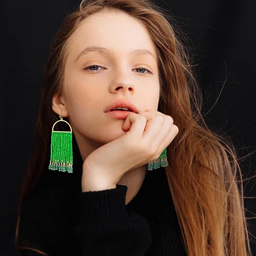 Vista 3 de Aretes colgantes bohemios con cuentas, hechos a mano, aretes de borla con cuentas para mujer