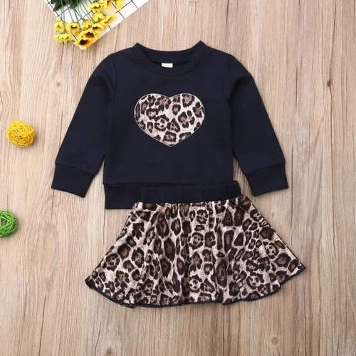 Vista 2 de Conjunto de 2 piezas 3 piezas de ropa de verano para niños pequeños, camiseta con volantes y estampado en forma de corazón