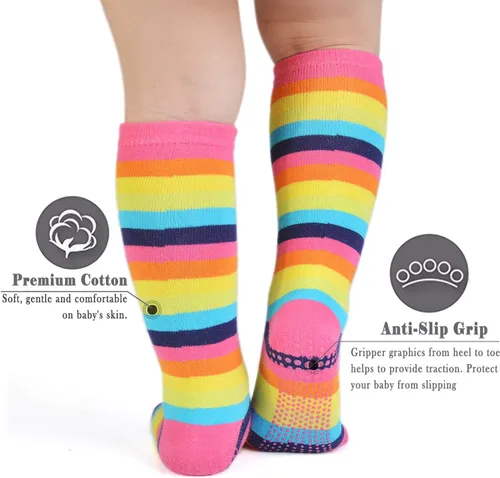 Vista 3 de EPEIUS Calcetines altos a la rodilla con rayas arco iris para bebé, medias de tubo antideslizantes, calcetines de fútbol para niños pequeños y niños