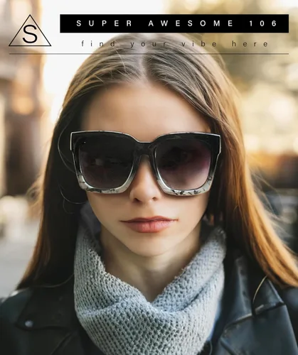 Vista 2 de Gafas de sol de plástico grueso con borde de cuernos de gran tamaño XXL para mujer
