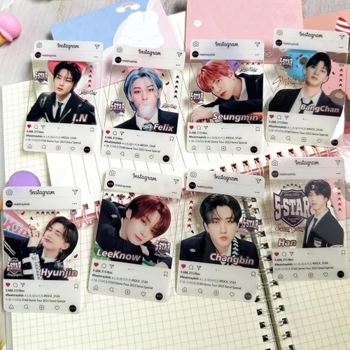 Vista 4 de KPOPBTS Stray Kids 樂-Star Caja de regalo con llaveros para portátil, cordón, tarjetas fotográficas, llavero para fans de SKZ