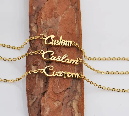 Vista 2 de Pulsera con nombre personalizada chapada en oro de acero inoxidable para mujeres y hermanas