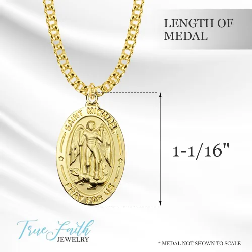 Vista 6 de TrueFaithJewelry Medalla de San Miguel Arcángel Reza por Nosotros, 1 pulgada Oro
