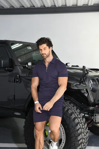 Vista 5 de YTD Conjunto de camisa polo y pantalones cortos de manga corta para hombre, conjunto de dos piezas de verano con cremallera, conjunto deportivo