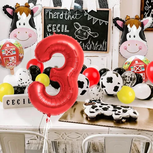 Vista 4 de Globos de vaca para decoración de fiesta de 3er cumpleaños de animales de granja, suministros de globos de granero con globo grande del número 3