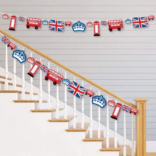 Vista 2 de Big Dot of Happiness Cheerio, Londres – Decoración de bricolaje para fiestas británicas del Reino Unido, guirnalda de pinzas para la ropa, 44 piezas