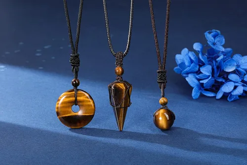 Vista 2 de Jovivi Juego de 3 collares de piedra de cristal curativo para hombres y mujeres, amatista natural, obsidiana negra, ojo de tigre, piedras preciosas