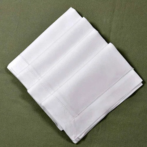 Vista 2 de Bumblebee Linens Servilletas de cena con dobladillo de mezcla de algodón de lino blanco - Juego de 4 servilletas de tela con dobladillo de escalera