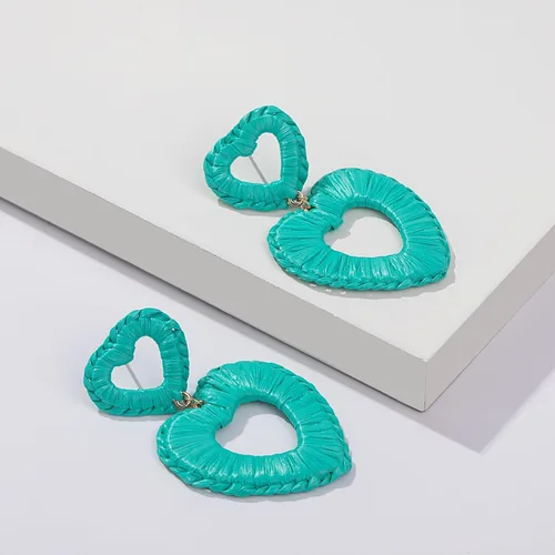 Vista 7 de Aretes de rafia de corazón, bonitos aretes bohemios, hechos a mano, joyería de amor de verano para mujer