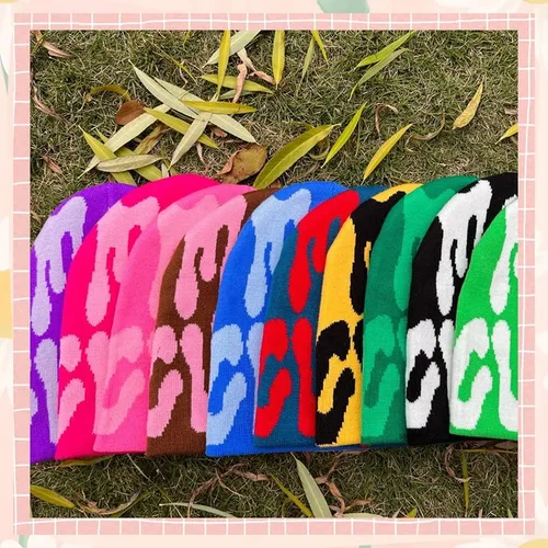 Vista 6 de Elnuqok Gorro de punto para mujer, gorro de invierno inalámbrico con diseño de calavera