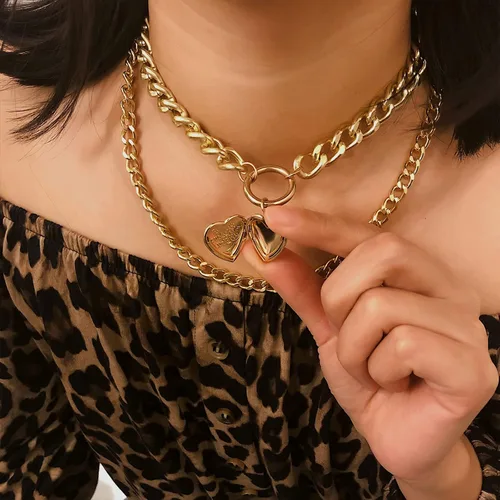 Vista 3 de MJartoria Gold Layered Necklaces for Women Trendy Retro Heart Locket Pendant Cuban Chain Necklace Chunky Chain Choker Necklaces for Girls Jewelry