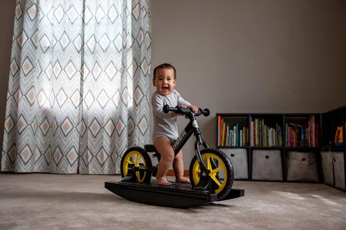 Vista 8 de Strider Bicicleta mecedora deportiva 2 en 1, de 6 meses a 4 años, color Negro