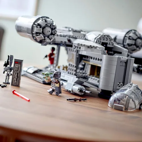 Vista 2 de LEGO Star Wars The Razor Crest 75292 Mandalorian Starship Juguete, Idea de Regalo para Niños, Niños y Niñas con la Minifigura del Niño "Baby Yoda