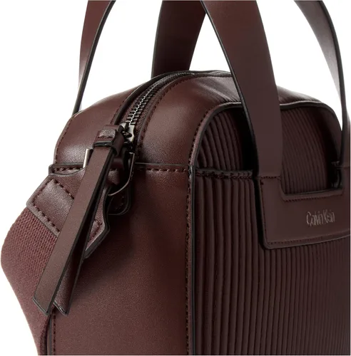 Vista 7 de Calvin Klein Bette 2 en 1 Crossbody
