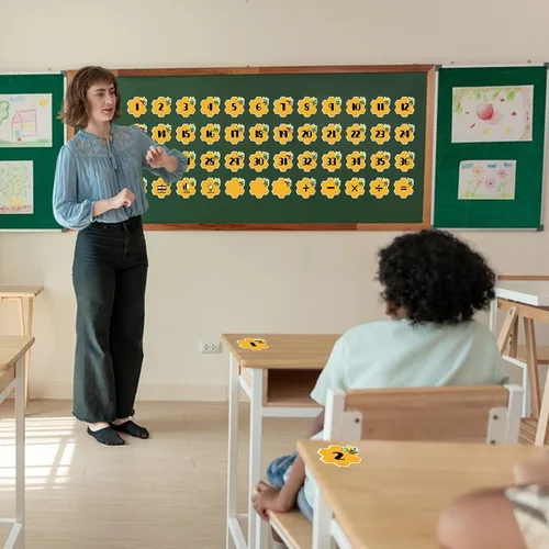 Vista 2 de FLYAB Pegatinas de alineación para el suelo del aula, 48 calcomanías de números de abeja, números de piso para aula, alineación para regreso a la A1