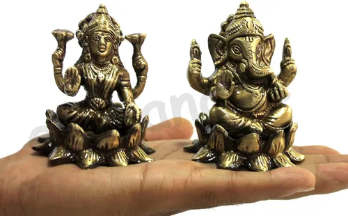 Vista 4 de eSplanade Set de ídolo Laxmi Ganesh de latón de 3" en loto