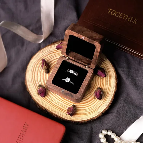 Vista 4 de Caja de anillos, caja de anillo de boda para propuesta, soporte de anillo de compromiso regalo para el día de la boda, caja de anillos rústica