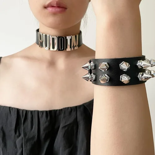 Vista 4 de Gargantilla de Halloween para mujeres y niñas, collar de cuero gargantilla de cuero, pulsera de espigas, accesorios de custume de Halloween