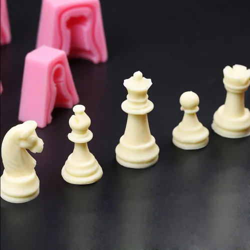 Vista 6 de MoldFun Molde de silicona para piezas de ajedrez 3D para chocolate, dulces, fondant, decoración de pasteles, jabón, vela, cera derretida, yeso