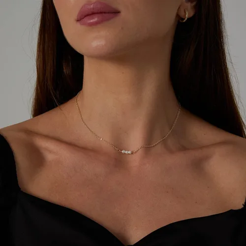 Vista 3 de BERISO Delicados collares de perlas para mujer, plata brillante, chapada en oro de 14 quilates, gargantilla de perlas con clip, cadena de caja