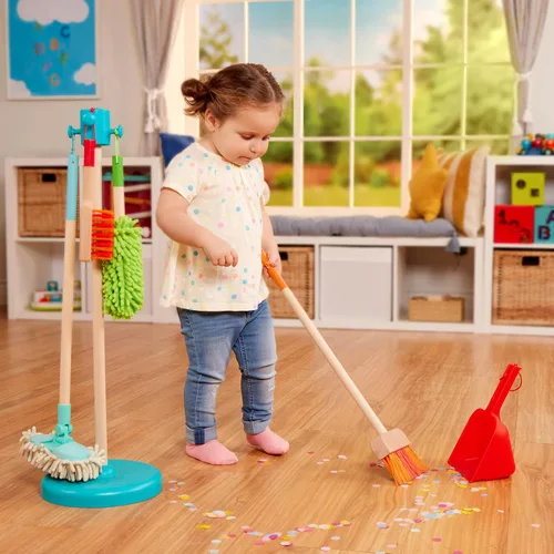 Vista 2 de Battat – Juego de limpieza para niños – Juguetes de limpieza para niños pequeños, niños – Kit de juego de simulación – Escoba, trapeador, cepillo