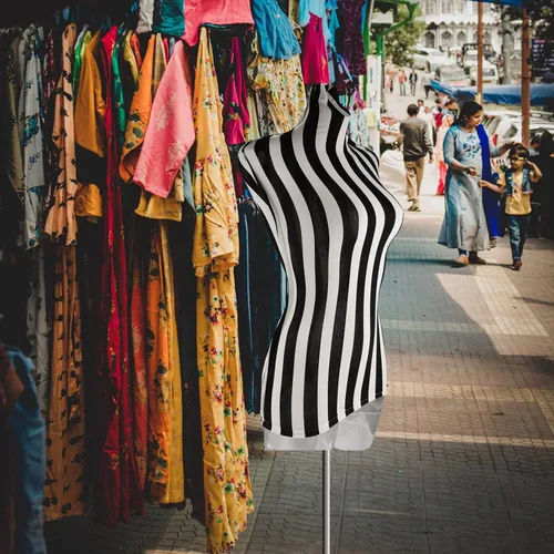 Vista 5 de ULTECHNOVO - Maniquí femenino con forma de vestido de medio cuerpo, tela de encaje de algodón a rayas, cubierta de maniquí ajustable para exhibición