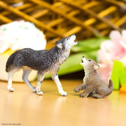 Vista 2 de Safari Ltd. Figura de cachorro de lobo, figura detallada de plástico de 1.85 pulgadas, juguete divertido para niños, niñas y niños a partir de 1 año