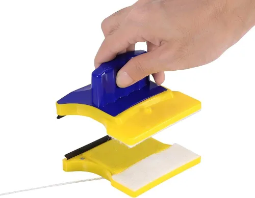 Vista 7 de Herramienta magnética para limpiar ventanas de doble cara, limpiador de vidrio con 2 algodón de limpieza extra, kit de limpiacristales para el hogar